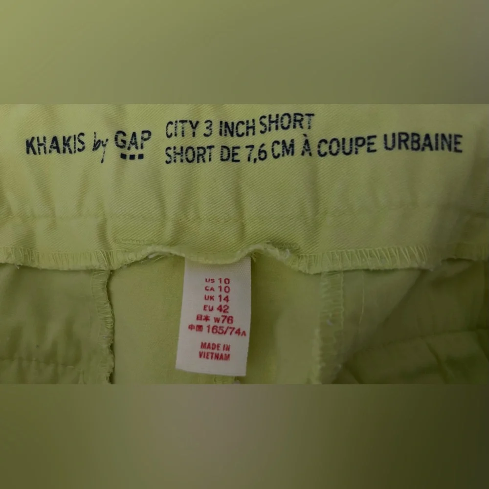 GAP green Women’s Bermuda Shorts - Picture 6 of 7